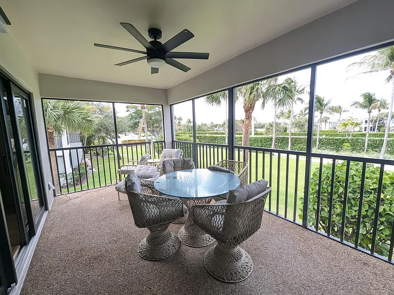 404 Clubhouse Cir — Photo 12