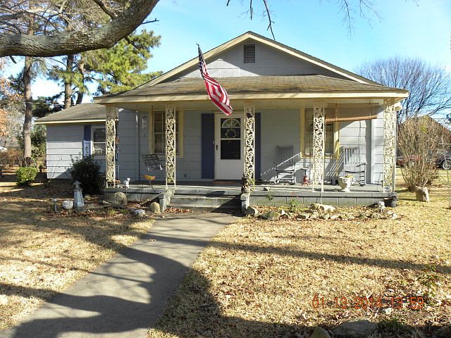 1st image of 716 Oakley Ave