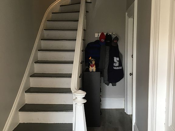 2nd image of 29 Essex St #1