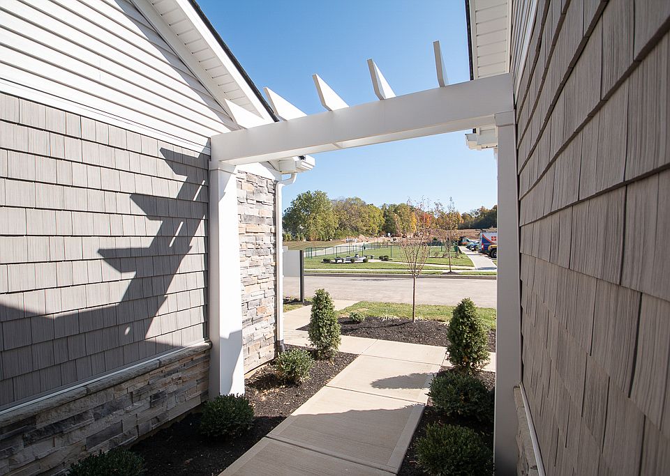 1st image of 627 Bungalow Ct