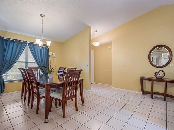 3rd image of 2121 Seward Dr