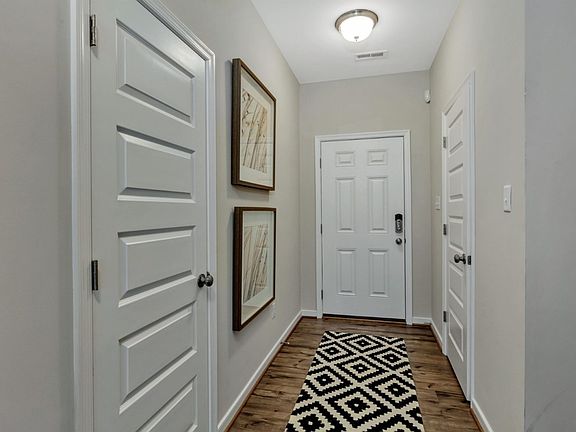 02-Foyer Large