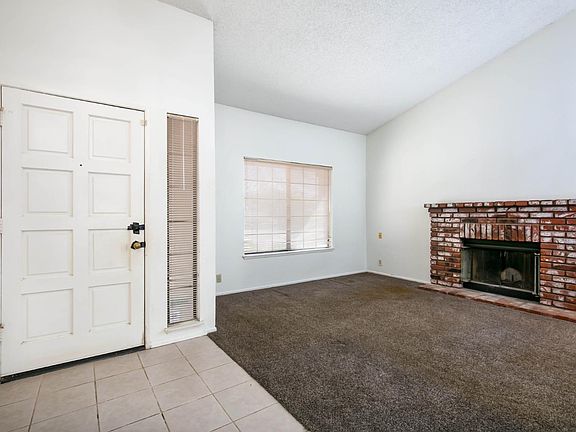 3rd image of 44609 Grove Lane