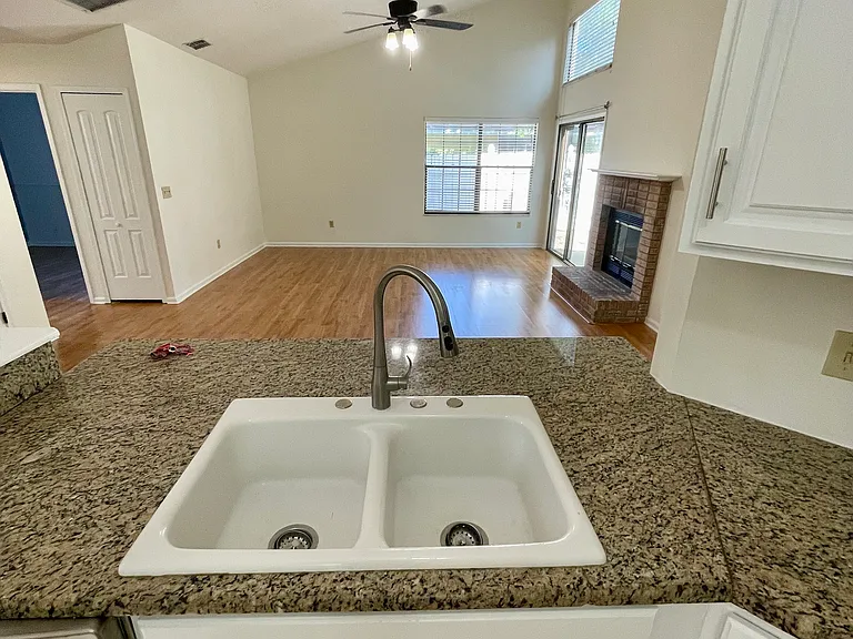 116 Marlin Ave — Photo 4