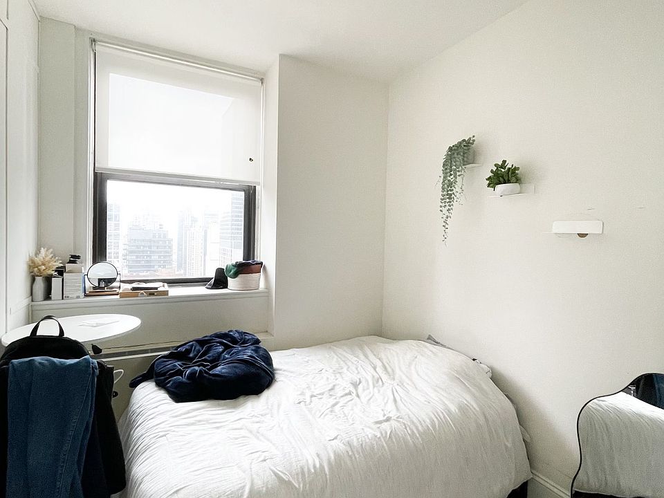 1st image of 50 W 34th St APT 25C05