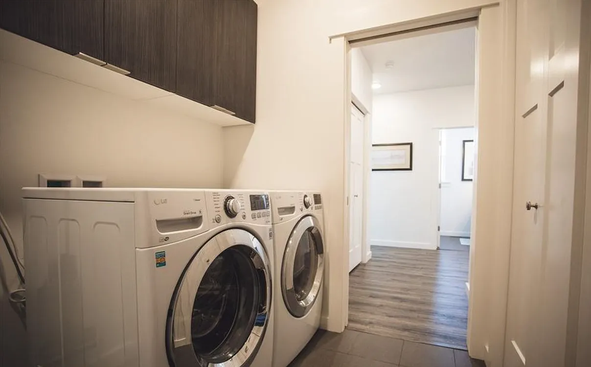 3 bed, 2.0 bath, $3,150 — Photo 3