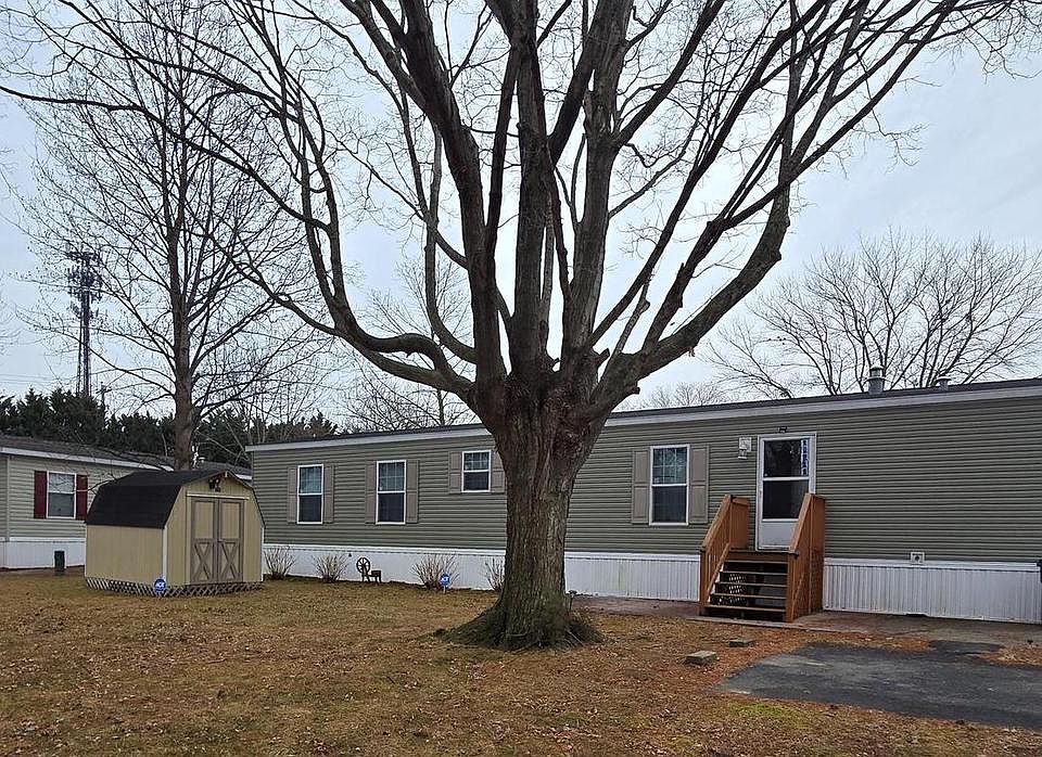 1st image of 204 Kestrel Ct #204