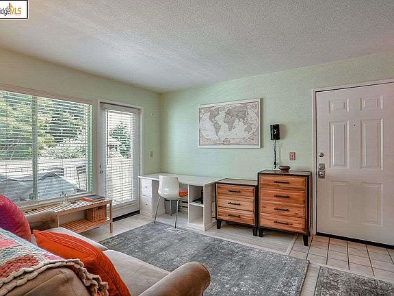5th image of 132 Bayside Ct #132