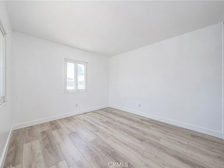 1650 S Campus Ave #17 — Photo 22