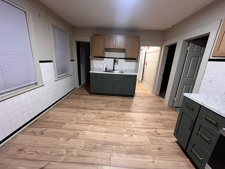 196 Avon St #1 — Photo 7