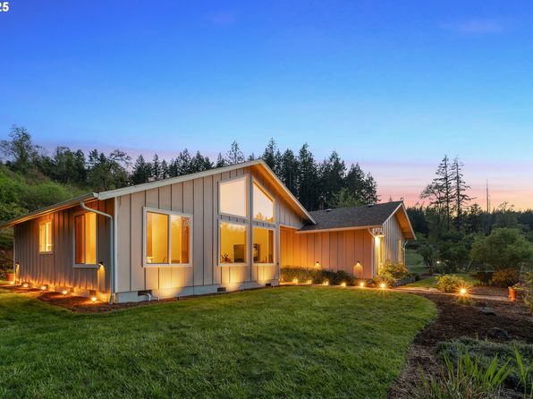 29770 Kloutz Rd, Eugene, OR 97405