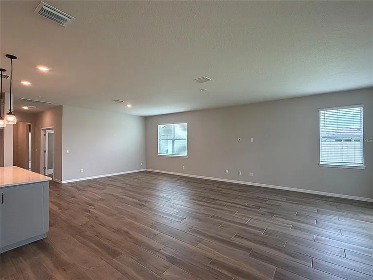 2610 Autumn Peace Dr — Photo 5