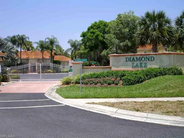 200 Diamond Cir #207-2A, Naples, FL 34110