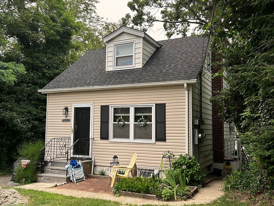 1st image of 31 Brightwaters Dr #B
