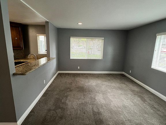 5th image of 7575 Charmant Dr