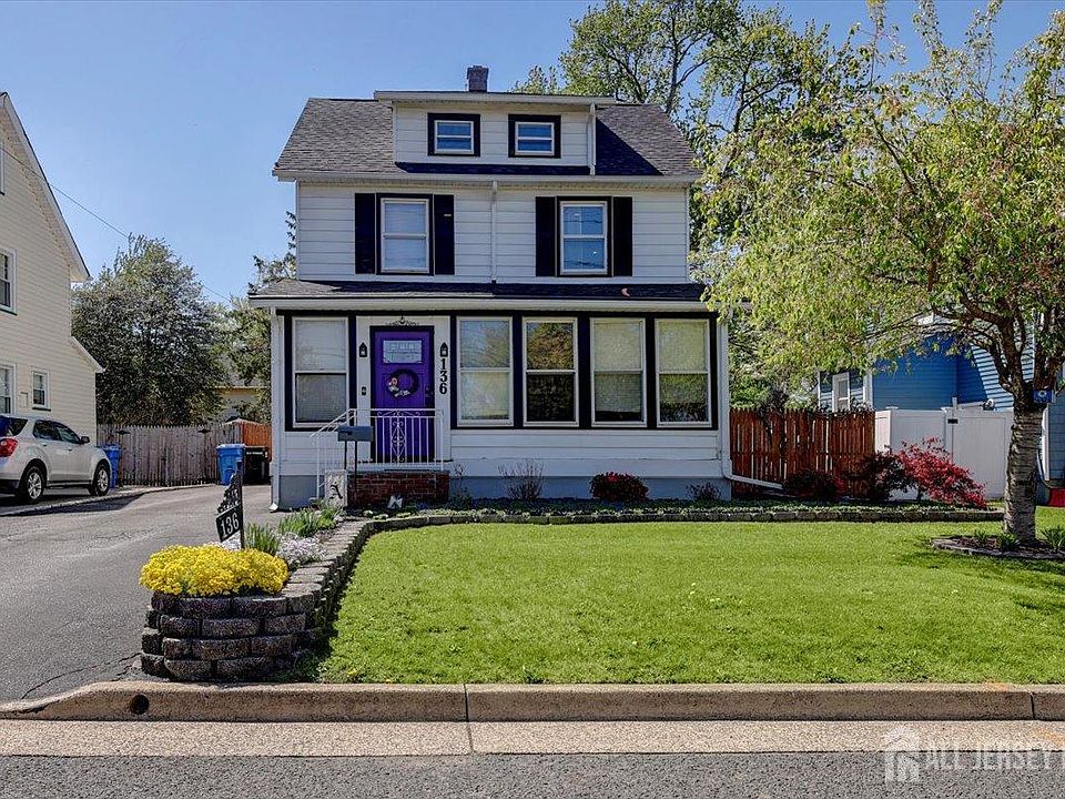 1st image of 136 Sprague Ave