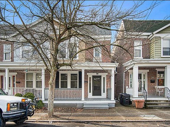 3rd image of 306 W 28th St