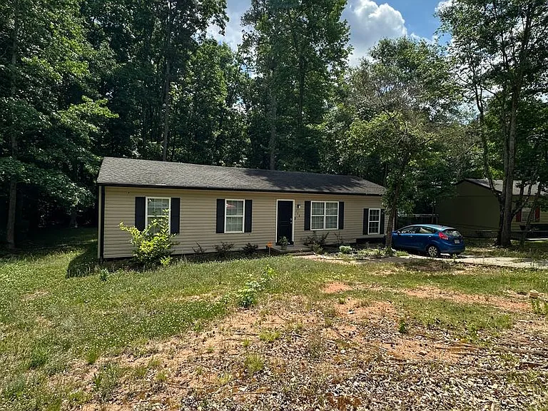 175 Sarsen Cir — Photo 1