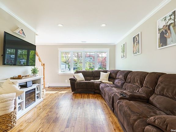 4th image of 53 Eugene Dr
