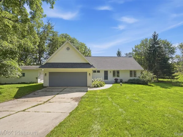 5644 Bath Rd, Bancroft, MI 48414