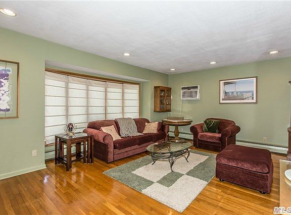 4th image of 2628 Phyllis Dr