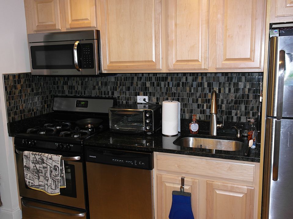 1st image of 260 Mott St APT 5