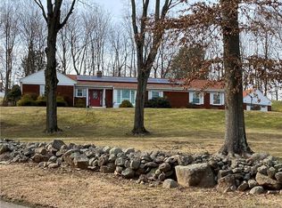 29 Pasture Ln, Meriden, CT 06451