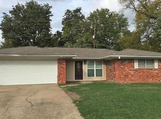 1112 Robin Rd, Claremore, OK 74017