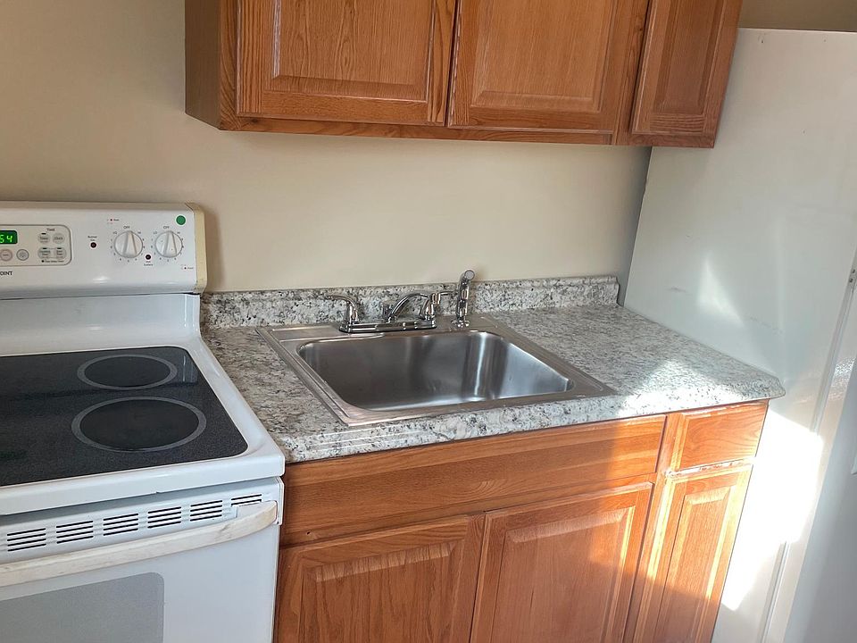 2nd image of 4031 Main St #4045