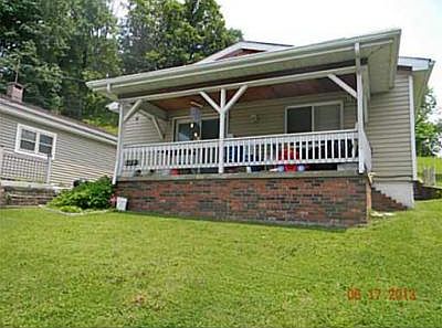 2nd image of 808 Elmore Ave