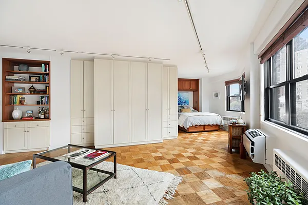 Sold by Compass | media 2