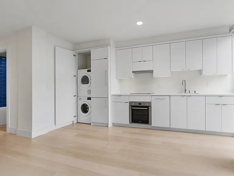 570 Jessie Street — Photo 10