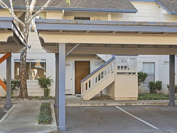 3rd image of 2223 Summereve Ct