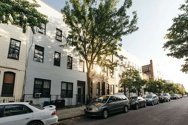 Rented by Nooklyn NYC LLC | media 62