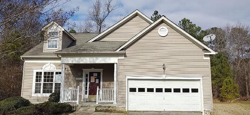 1st image of 48268 Easton Ct