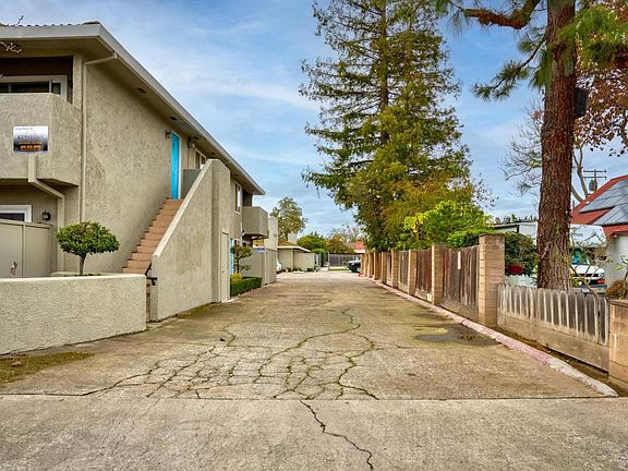 2nd image of 3025 Tully Rd