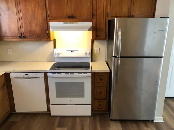 1 Circle St APT 7, Granite Falls, NC 28630