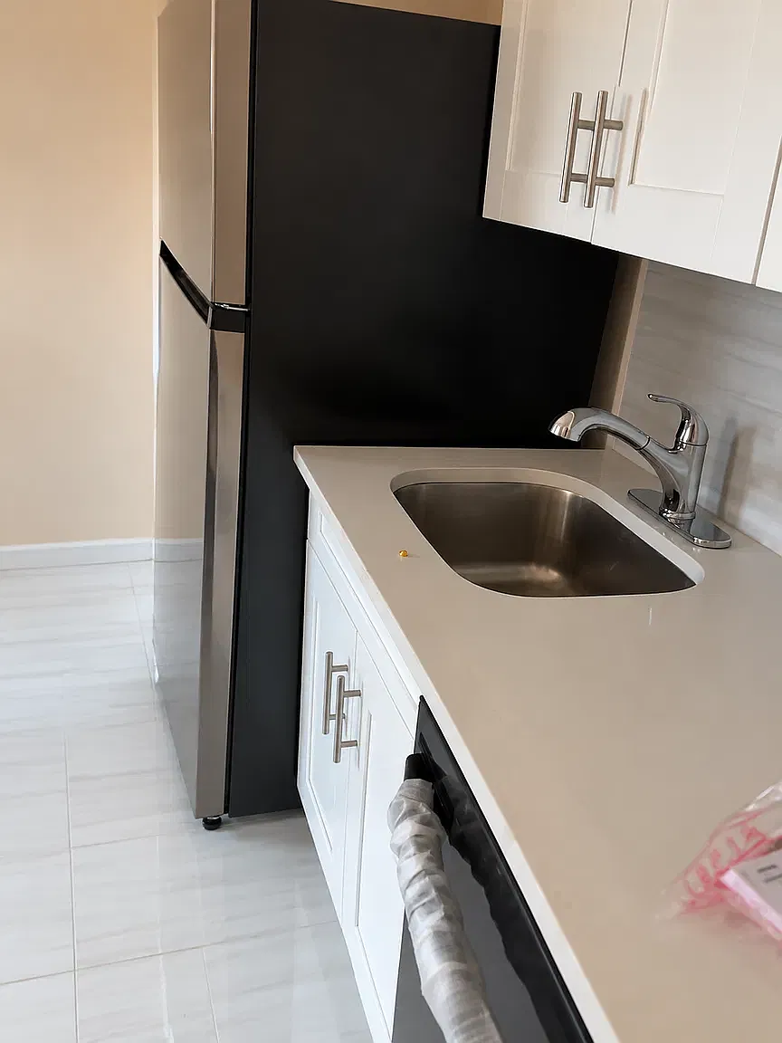 2 bed, 800 sqft, $3,058 — Photo 2