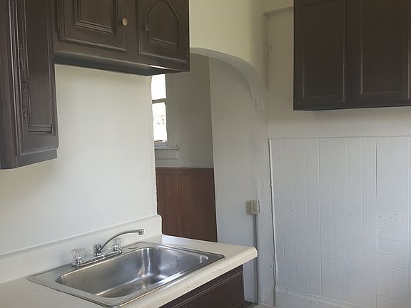 2nd image of 354 Terrace Ave
