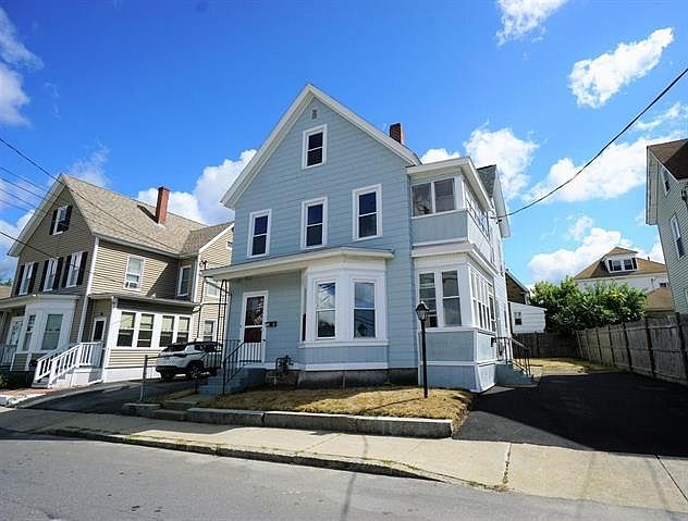 1st image of 130 Pine St #2