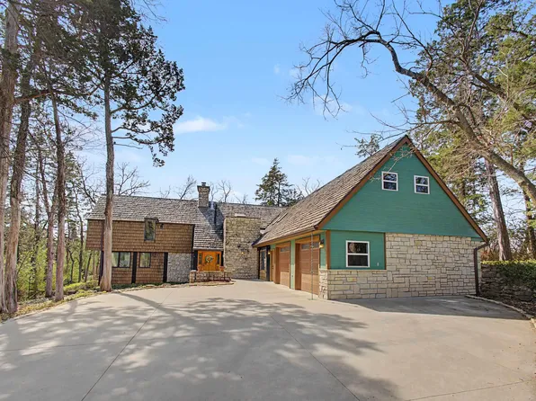 115 N Evergreen Ave, Manhattan, KS 66502