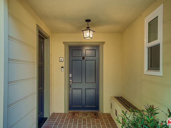 3rd image of 11619 Laurelwood Dr