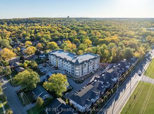 2 Arbourvale Cmn #410, Saint Catharines, ON L2T0A6