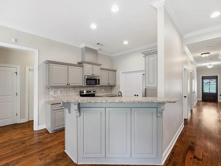 917 Willow Grande Cir — Photo 10