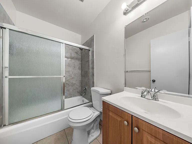 709 E. 3rd St. — Photo 15