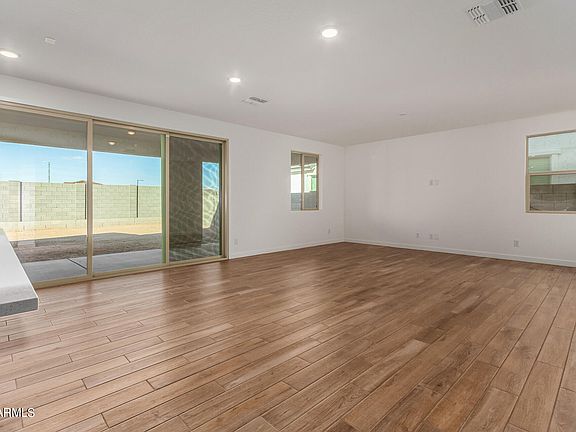 5th image of 17984 W VOGEL Avenue