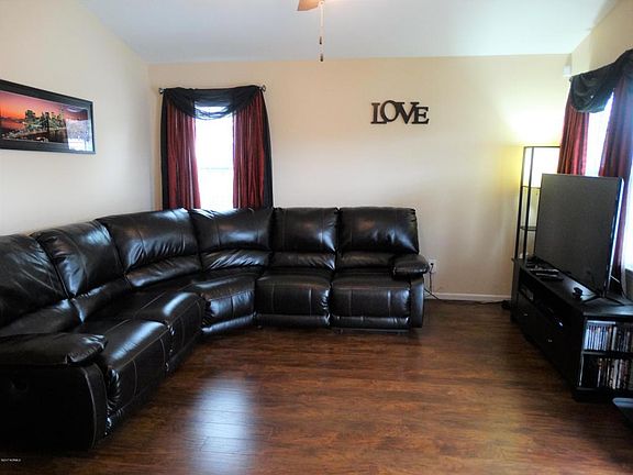 2nd image of 1708 Provincial Dr