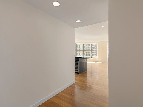 5th image of 240 Park Ave S APT 14A