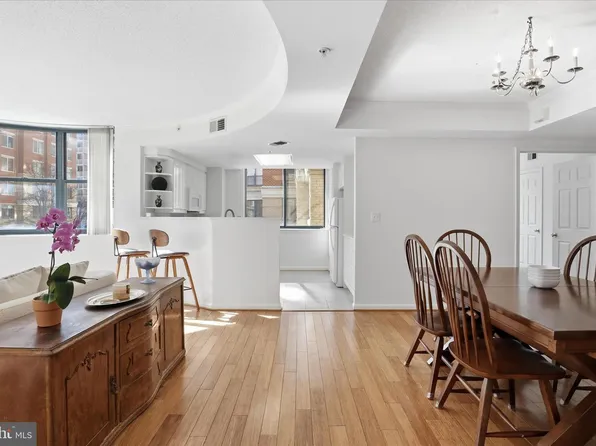 3835 9th St APT 201E, Arlington, VA 22203