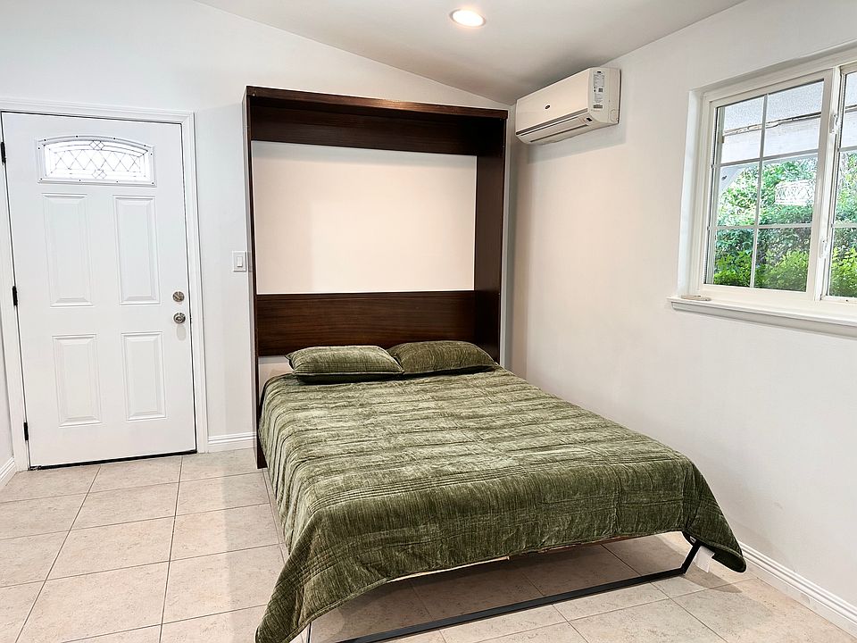 2nd image of 20425 Aetna St #0